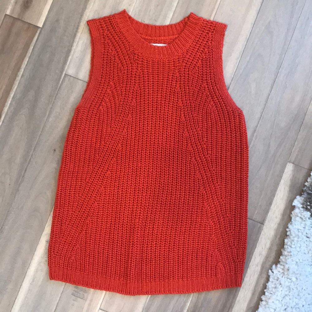 LOFT Sweater Tank Red Size M